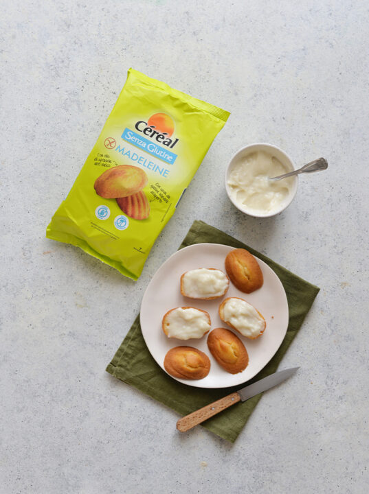 Farcite le Madeleine con la crema vegetale